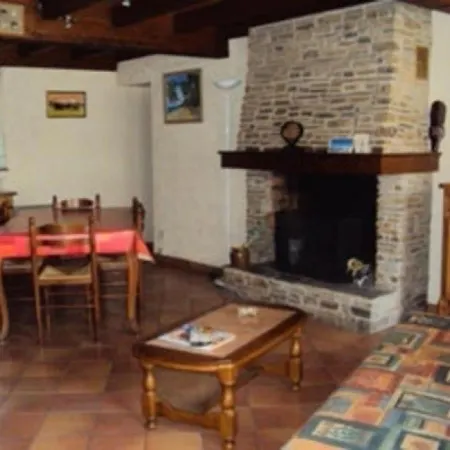 House Le De Seourre Saurat